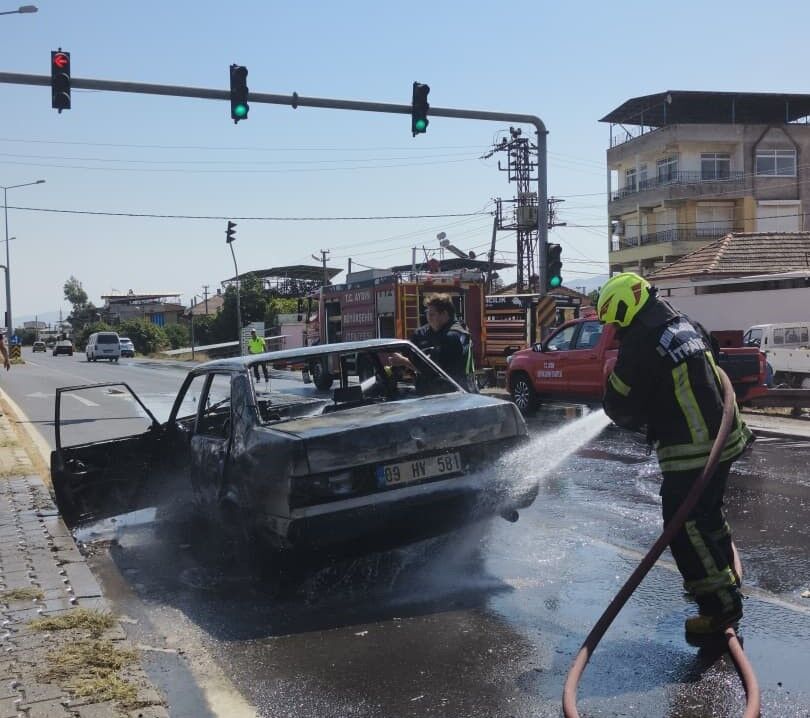 Nazilli’de Araç Kullanılamaz Hale Geldi (1)