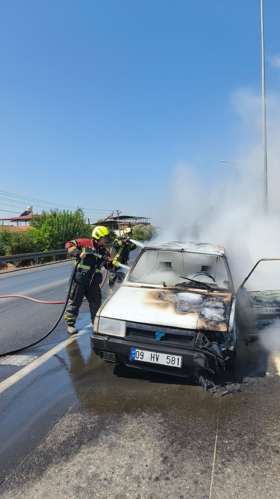 Nazilli’de Araç Kullanılamaz Hale Geldi (3)