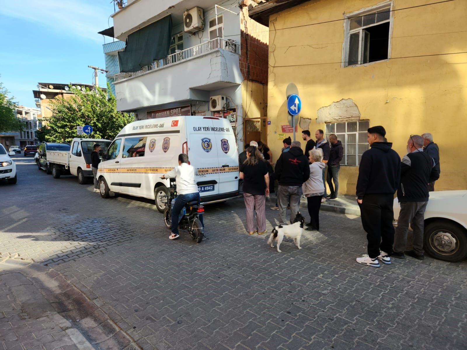 Genç kadın banyoda ölü bulundu